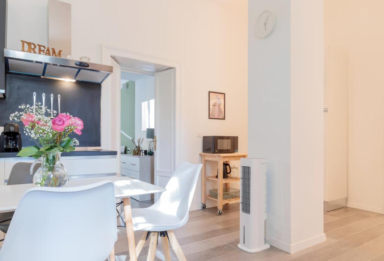 Duomo-Navigli Charming And Modern With Fast Wifi Apartment Milan Luaran gambar